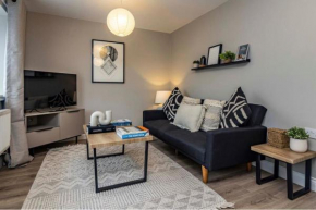 Entire Cosy Home, Great for Professionals and Contractors with 3 Bedrooms